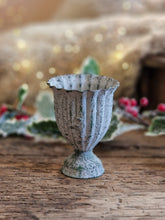 Load image into Gallery viewer, Antique Stlye Posy Pot