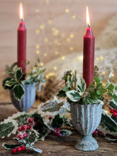 Load image into Gallery viewer, Antique Stlye Posy Pot