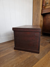Load image into Gallery viewer, VIntage Wooden Pine Stained Blanket Chest/box