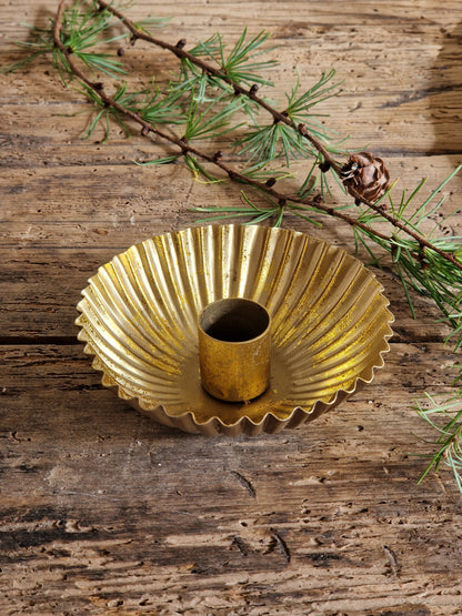 Ruffle Gold Candle Holder