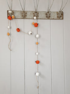 Woollen Pumpkin Garland